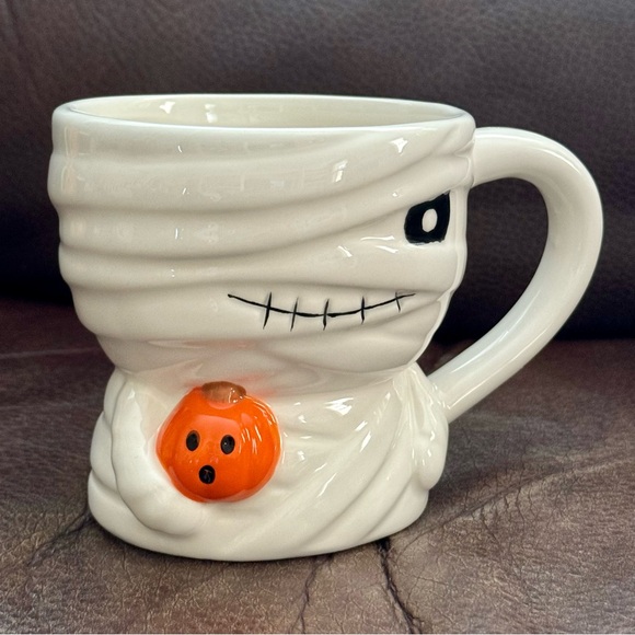 Mummy with Pumpkin Figural Halloween Mug - Jack O’ Lantern Lane - Picture 10 of 11